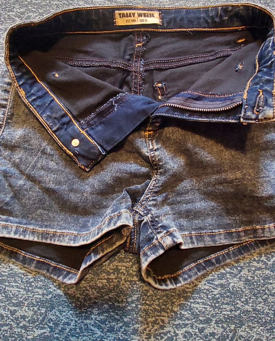 Hosen: Hotpants  von Tally weijl – Neu (gemäss Beschreibung) aus Unterbäch VS von Nifadi 2