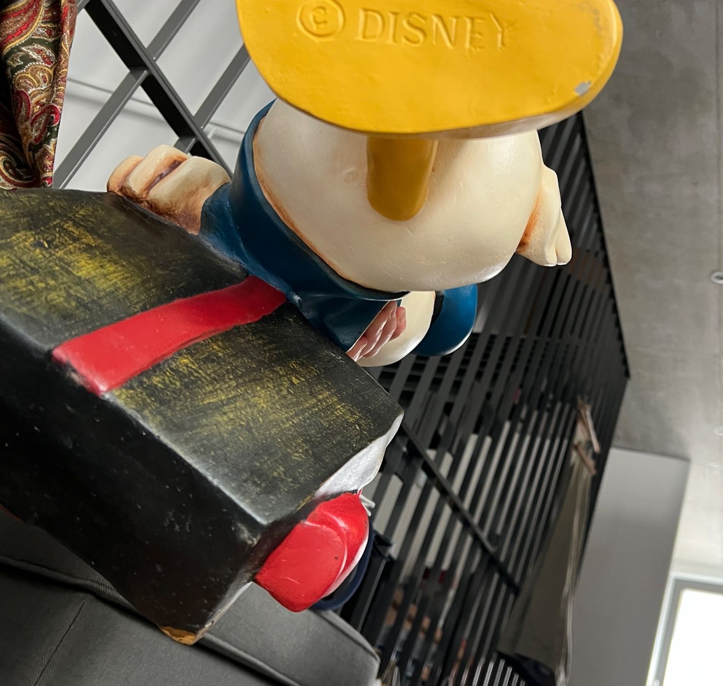 Disney Figuren: Disney, Donald Duck Figur, gross, mit Koffer – Gebraucht aus Iragna von Flips03 7