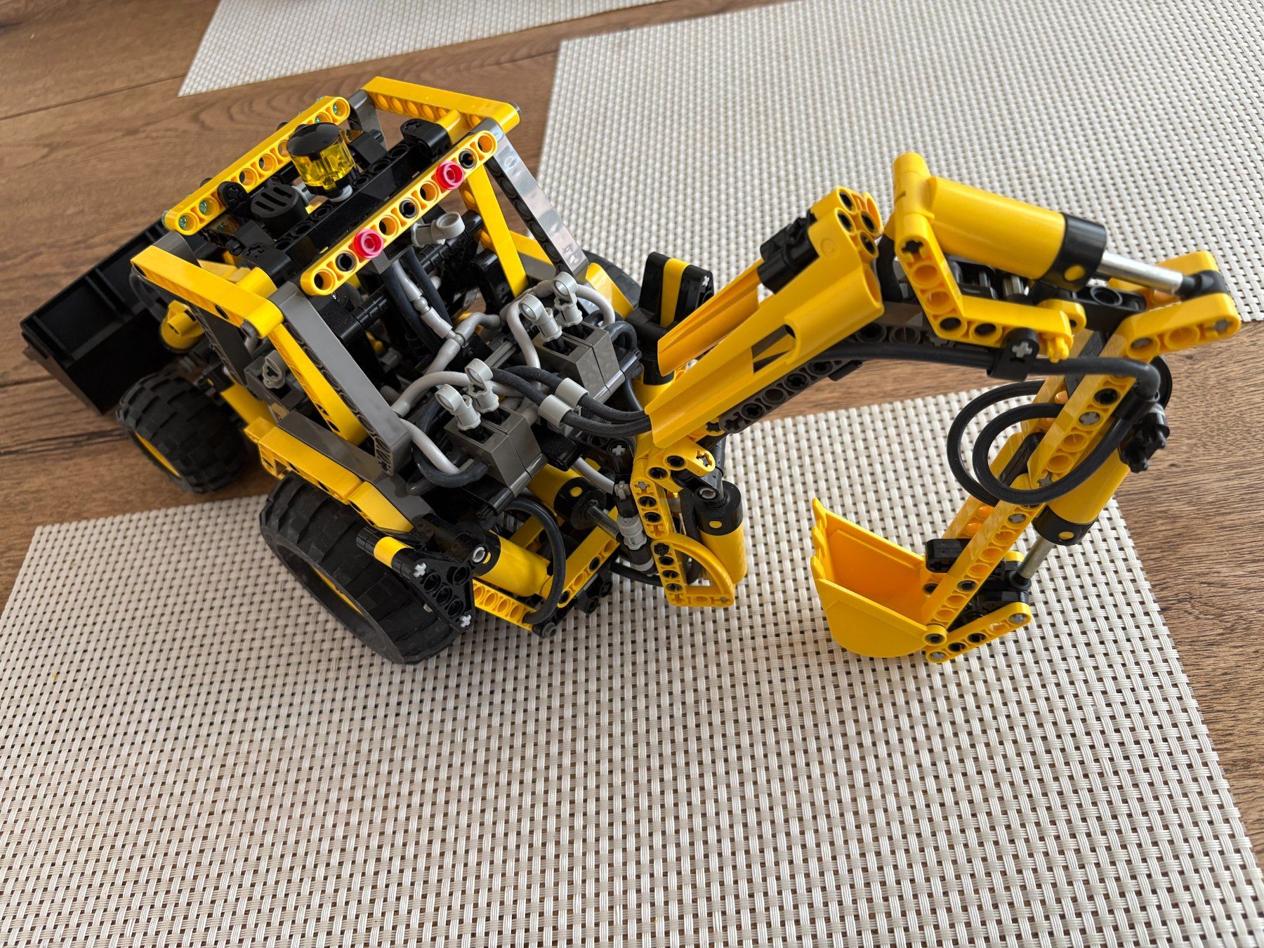 Lego Jeux de construction: Lego Technik Backhoe Loader 8455 und 8439  Front End Loader – D'occasion à Buochs par Techtelmechtel 5