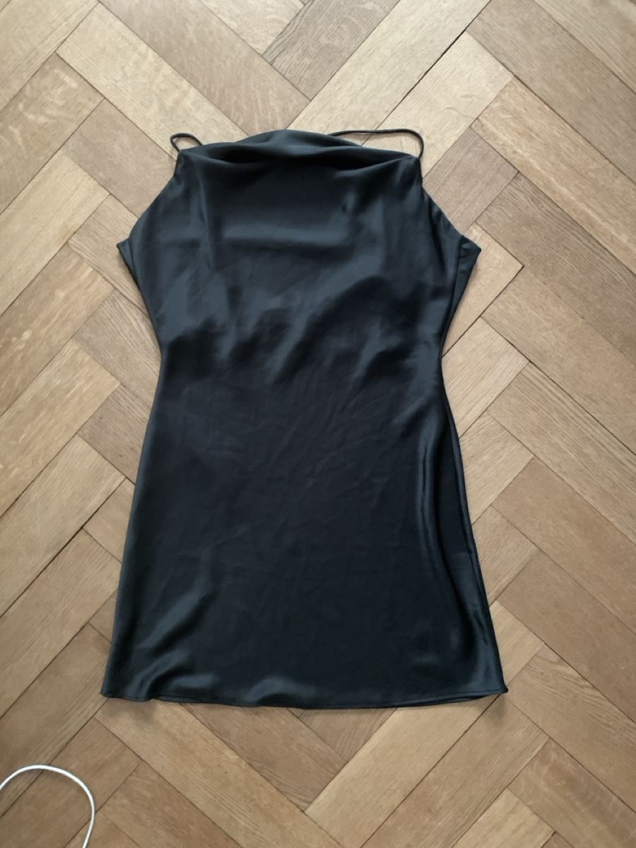 Mango Vestiti: Satin Minidress – Usato da Basel venduto da XenaStucki