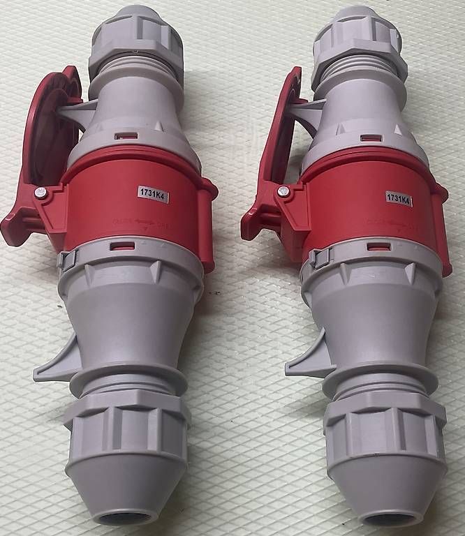 Alimentation électrique: Div. Starkstromstecker/CEE 32 – D'occasion à Haslen AI par 12erspez 4