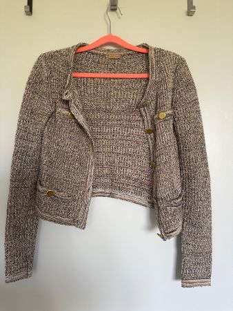 Trendige Strickjacke, kurzgeschnitten, Grösse S