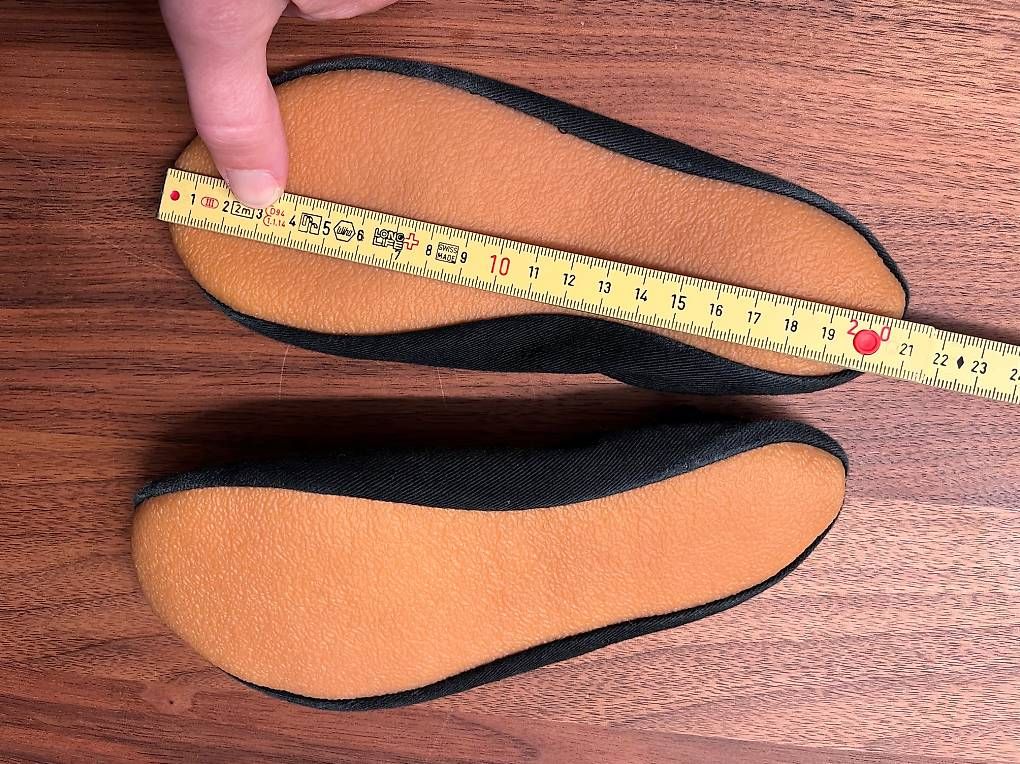 Scarpe per ragazzi: Geräteschuhe - wie neu / Grösse 32/33 – Usato da Jona venduto da sabi9 1