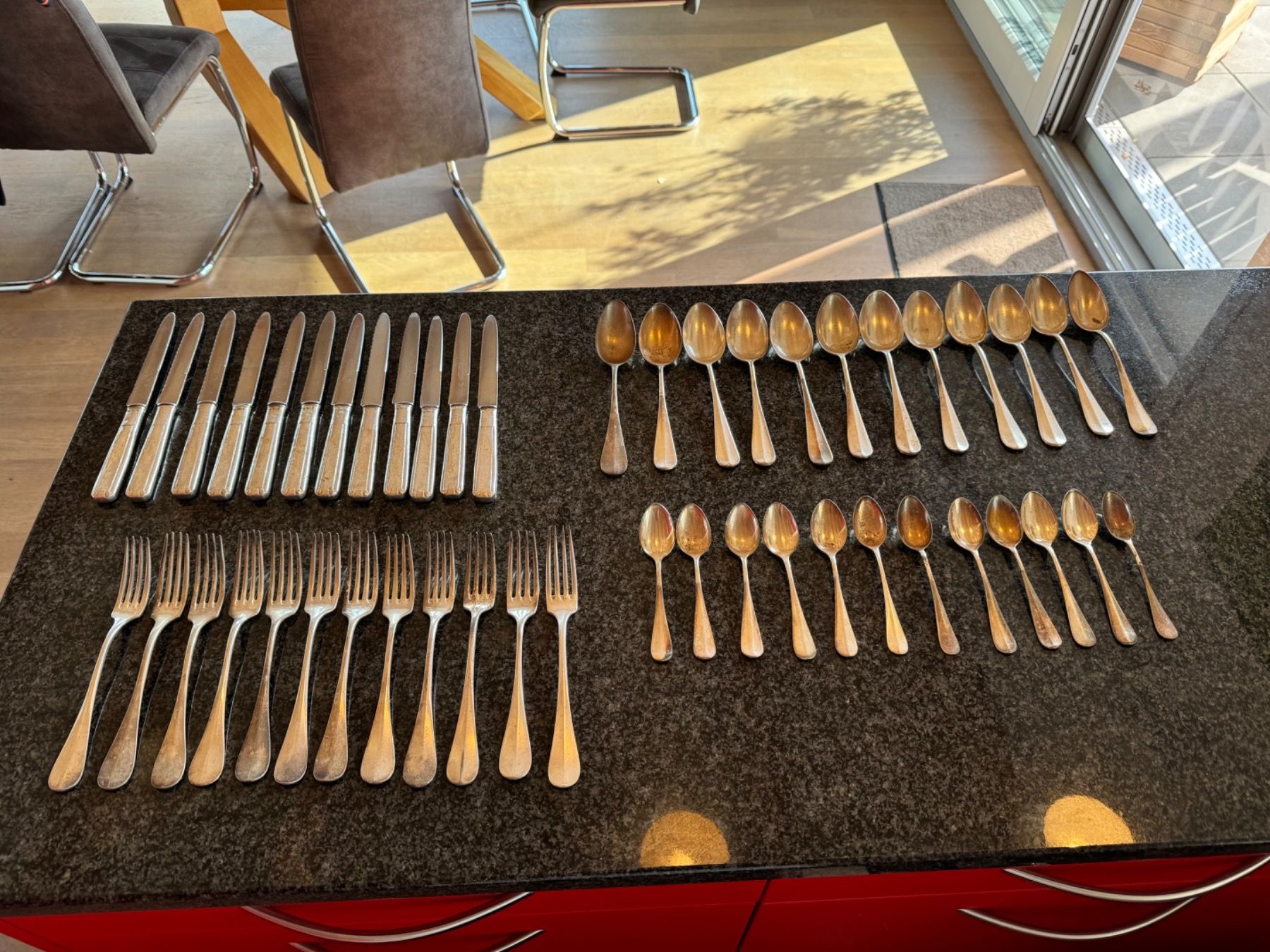 Bestecksets: 12er Set Besteck aus Silber – Gebraucht aus Urswil von  4