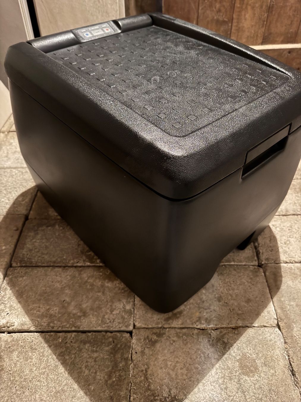 Frigoriferi & Refrigeratori: Original Volkswagen Kühl- und Warmhaltebox – Usato da Rorbas venduto da zsoltar 1