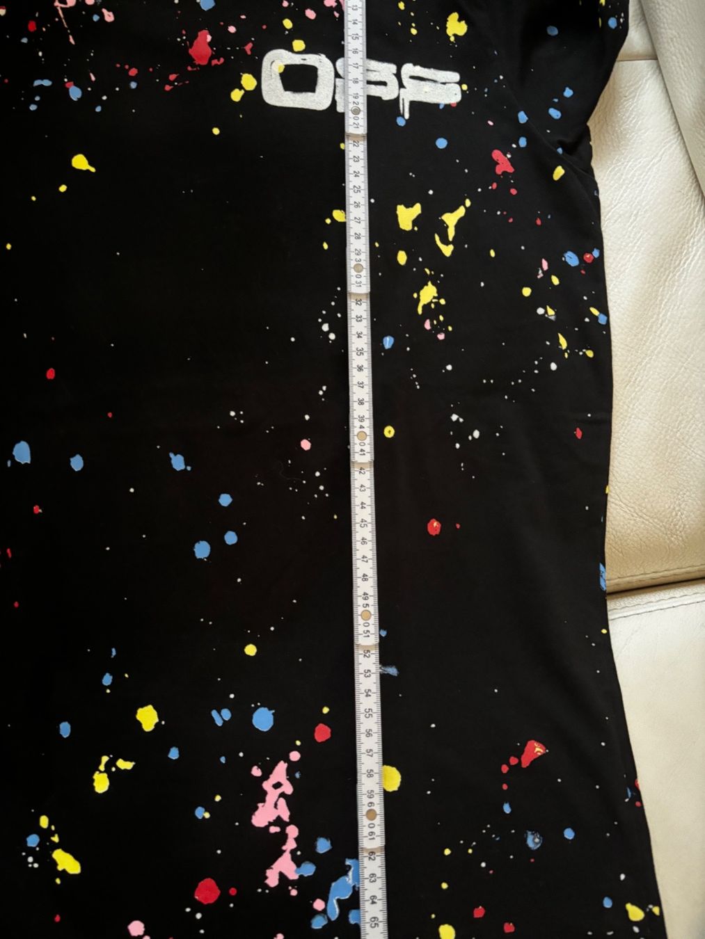 Off-White T-shirt: White off – Nuovo (secondo la descrizione) da Pully venduto da Kalissa 7