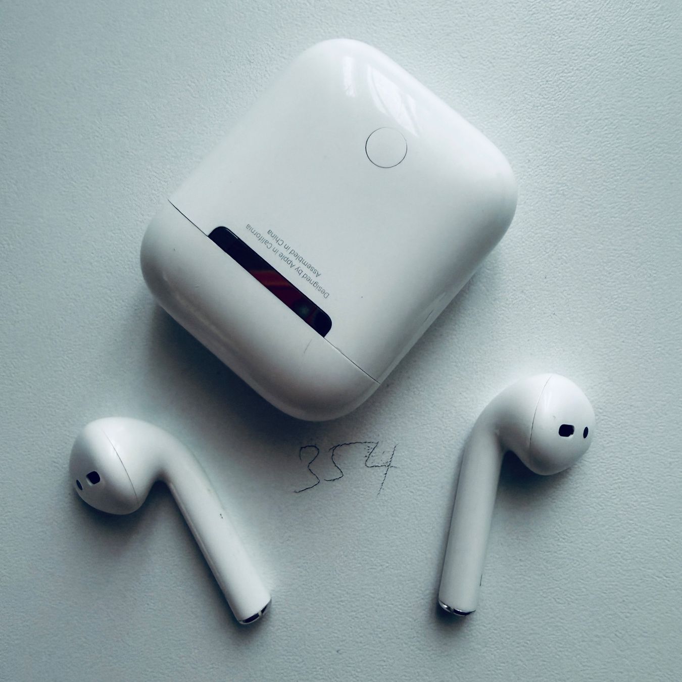 Apple Kopfhörer: Original Apple AirPods 2 Gen. Wireless Kopfhörer & Case – Gebraucht aus Basel von MY.AIRPODS.SHOP 5