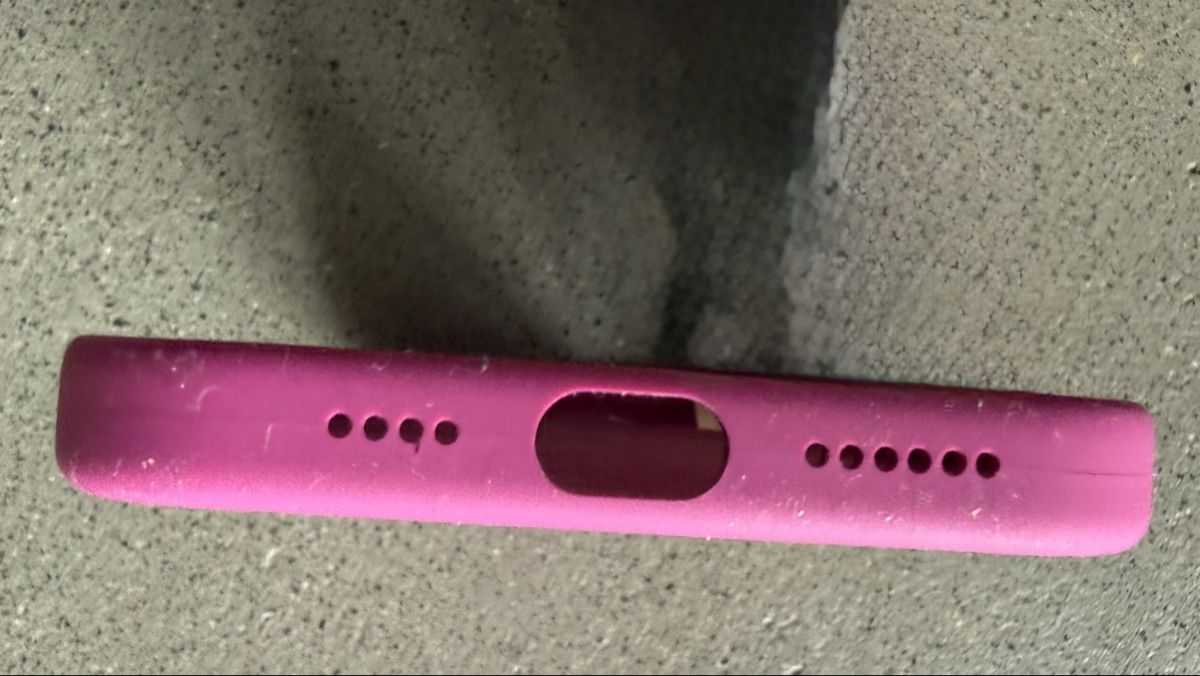 Apple Covers & Schutzfolien: Original Apple Cover Silikon, iPhone 16 Plus – Gebraucht aus Luzern von mar_x96f 4