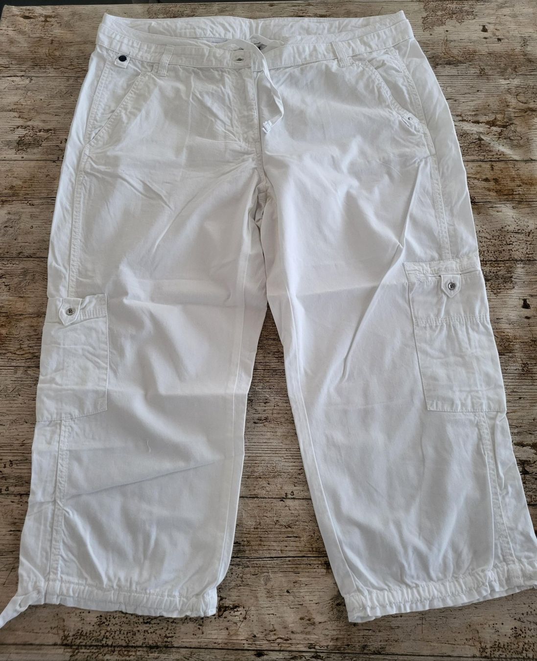 Cecil Pantaloni: 3/4 Sommerhose von Cecil Grösse 36/22 – Usato da Emmenbruecke venduto da Haufis