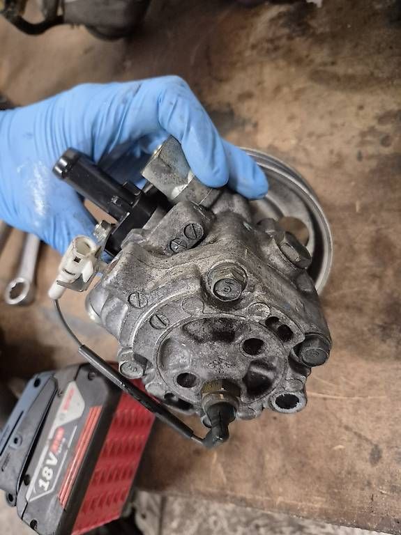 Tutti pezzi di ricambio auto: Mitsubishi Evo 10 Servopumpe – Usato da Döttingen venduto da alfisti124 1