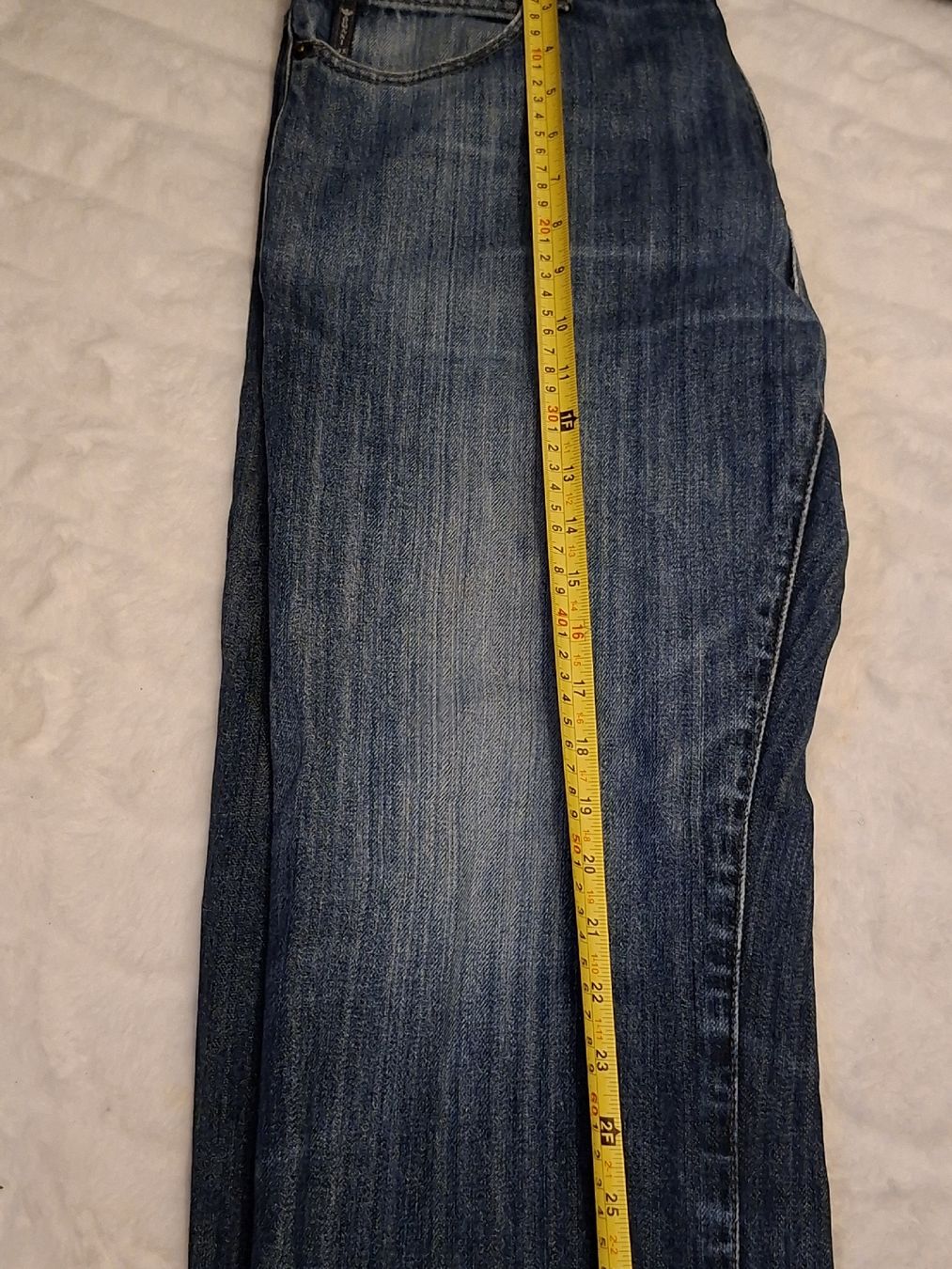 Armani Jeans: Jean Armani AJ Coupe Standard, Taille 32,  – D'occasion à Renens VD par ser_j2fn 2