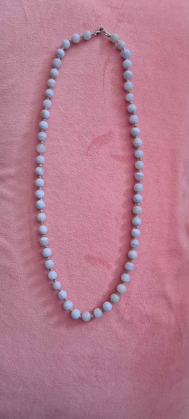 Ketten: Chalcedon Kette – Gebraucht aus Allschwil von Virgo