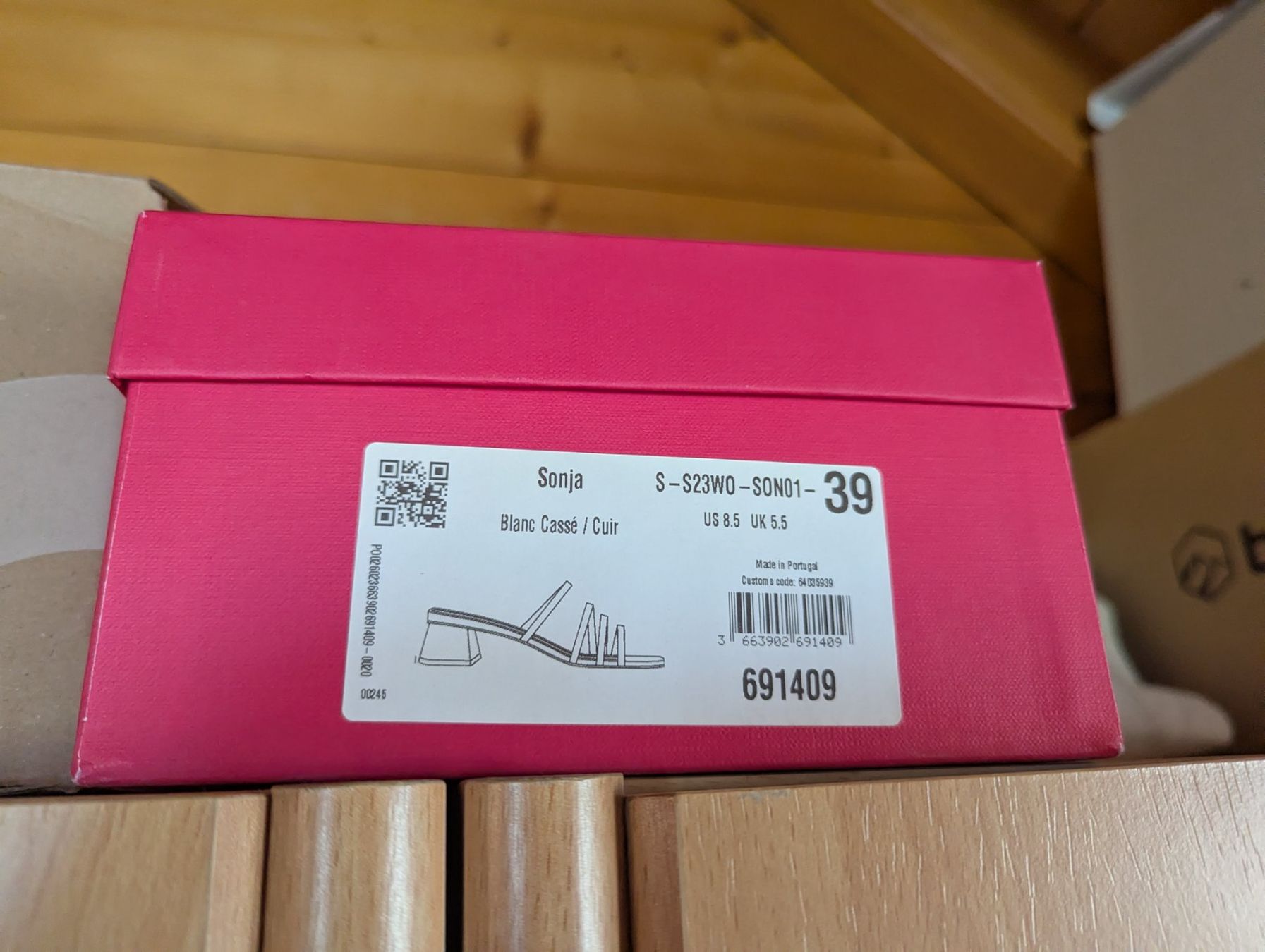 Bobbies Scarpe da donna: Bobbies Sonja sandals size 39 – Nuovo (secondo la descrizione) da Altendorf venduto da jak_lkk8 5