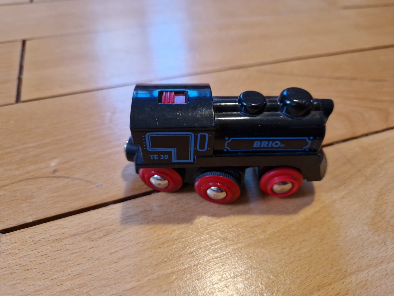 Brio Giocattoli: BRIO Akku-Lok, 33599 Rechargeable Engine with mini USB cable – Usato da Zürich venduto da mbudgetfan 2