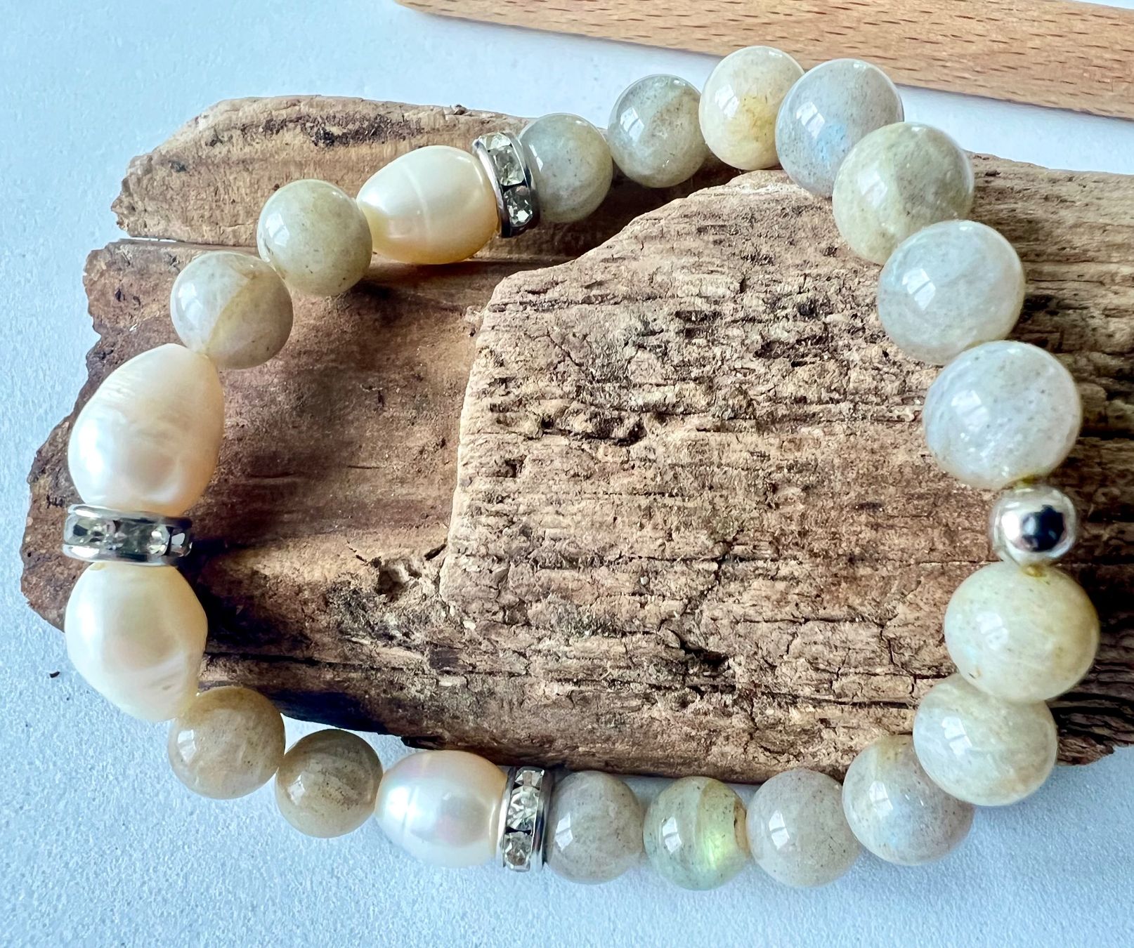 Bracciali & Braccialetti: Mondschimmer: Labradorit Armband mit Barockperlen – Usato da Ruswil venduto da artbyhand 1