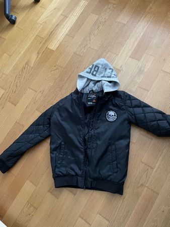 Coole Übergangsjacke mit Kapuze, Gr. 146/152, Schwarz