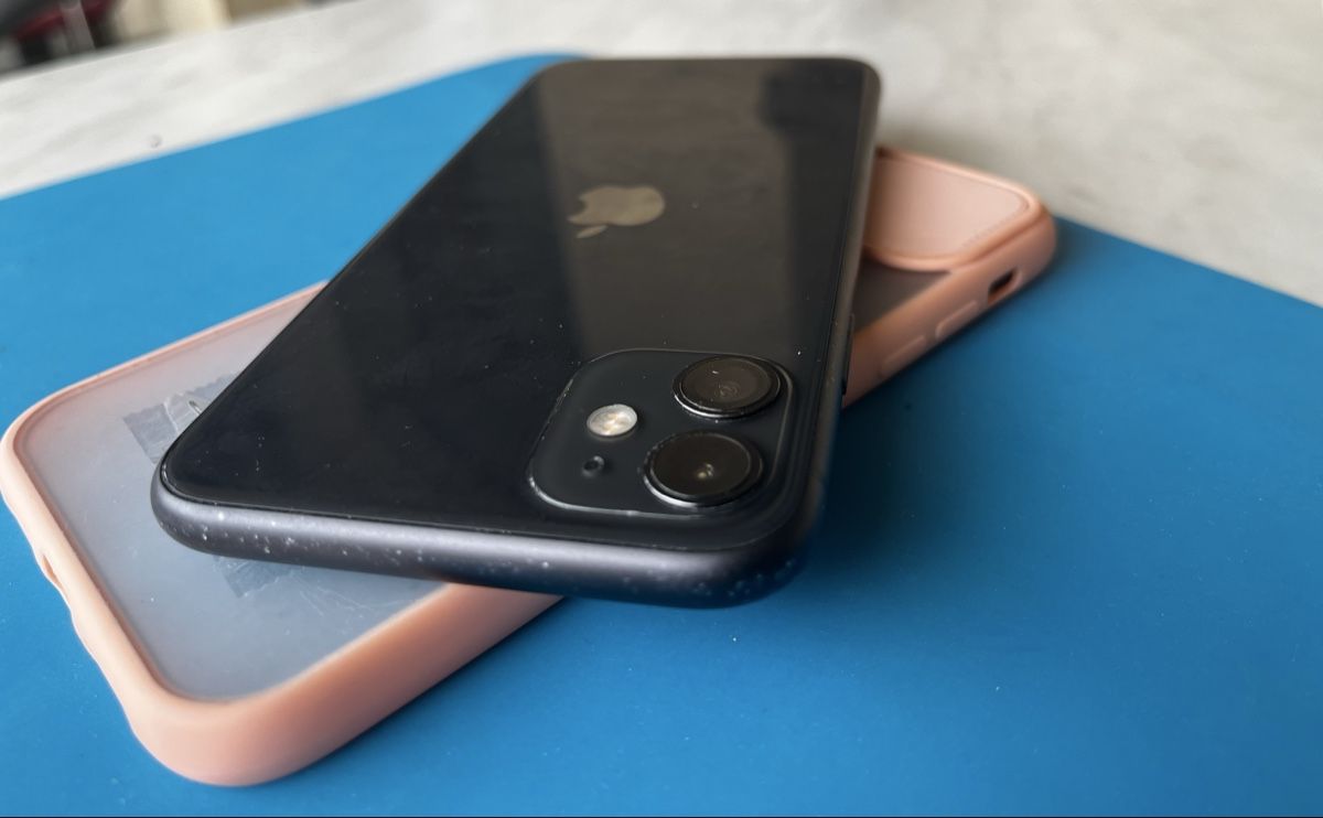 Apple Telefoni cellulari / Smartphones: iPhone 11 64  + Zubehör – Usato da Lützelflüh-Goldb venduto da waespi99 8