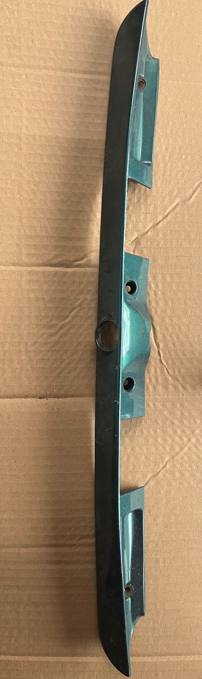 Tutti pezzi di ricambio auto: BMW E36 Kunstoff Lackiert Heckdekel wird es montiert. – Usato da Niederwil AG venduto da bdr_v6jx