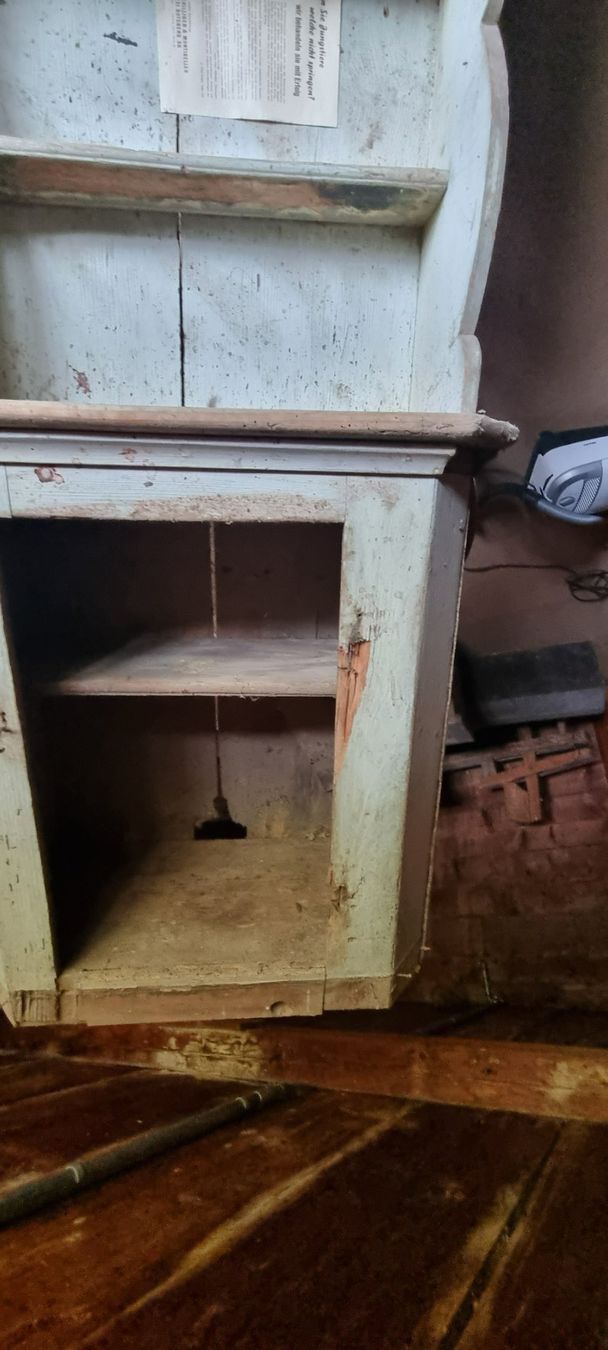 Büffets: Antiker Buffetschrank, hellblau, Vintage Look, Holzmöbel – Gebraucht aus Gossau SG von juergDaenzer 2