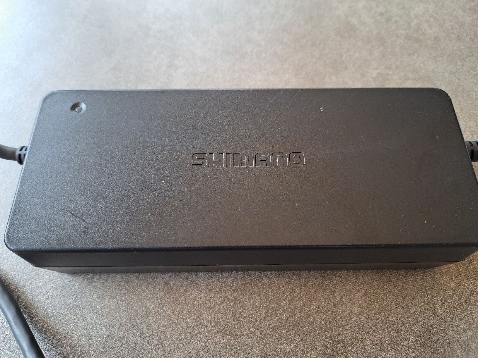 Shimano Caricabatterie: Shimano EC-E6000 Ladegerät 4A – Usato da Zürich venduto da Fasszoll 1