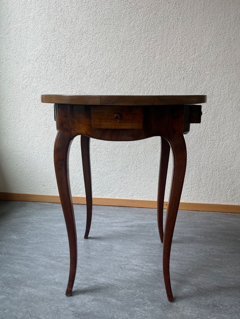 Tische: Ancienne table ronde – Gebraucht aus lausanne von esploras
