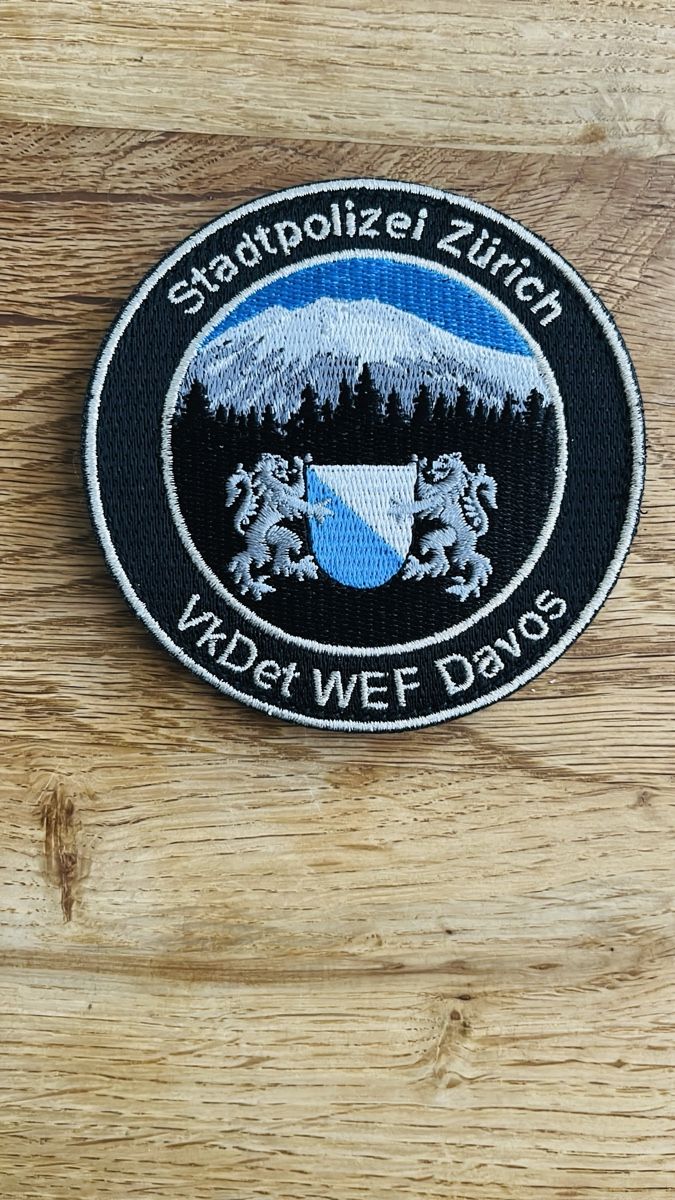 Placchette & Badge: WEF Davos VKDet Stapo ZH 1. Auflage – Nuovo e nell'imballaggio originale da Hinwil venduto da Tschugger 1