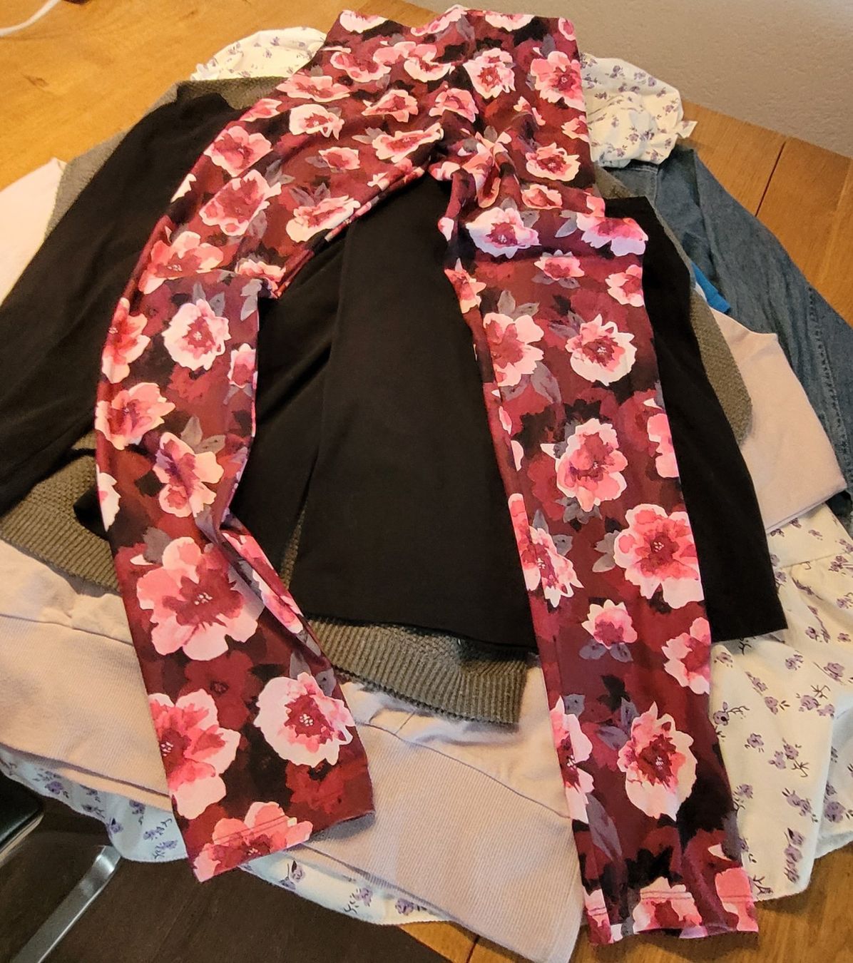 Lotti & Set di vestiti: Mädchen-Kleider-Paket 164/176/S – Usato da Flawil venduto da airport01 3