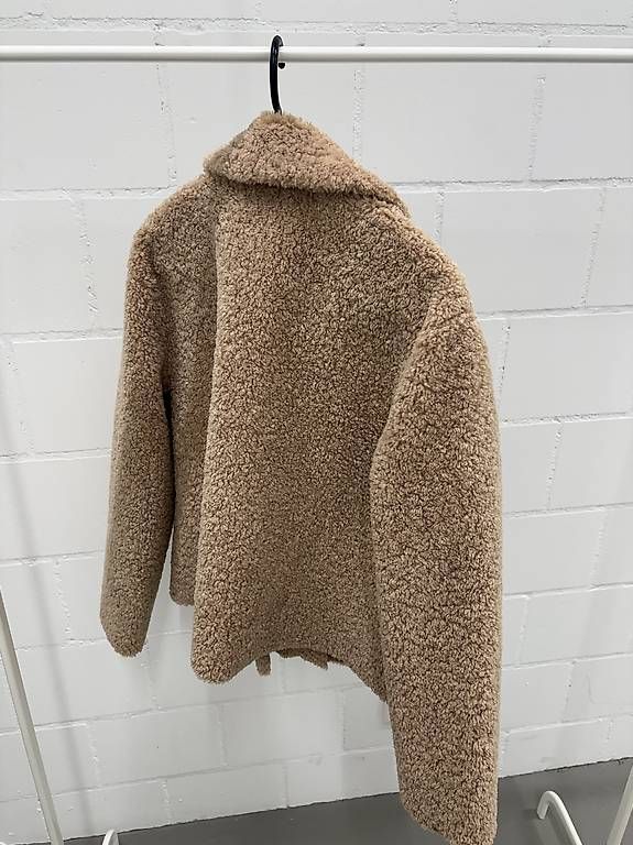 Jacken: Zara Jacke im Teddyfell-Look, Gr. M – Gebraucht aus Aesch BL von sab_9j2z