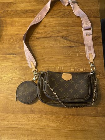 Hängetasche in echt Leder in einem sehr guten Zustand