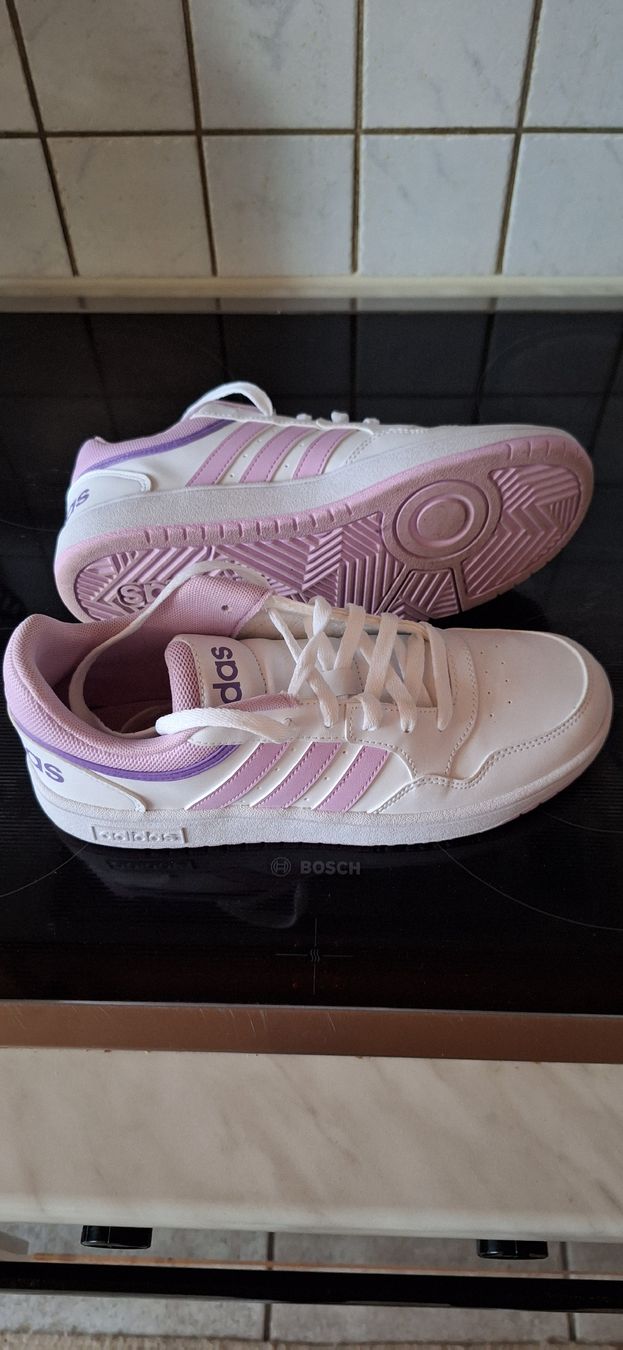 Adidas Scarpe da donna: Tolle Adidas Sneaker – Nuovo (secondo la descrizione) da Schmerikon venduto da lulu055 1