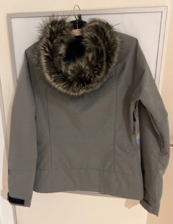 Snowboardjacke O'Neill gr. S, grau sehr guter Zustand