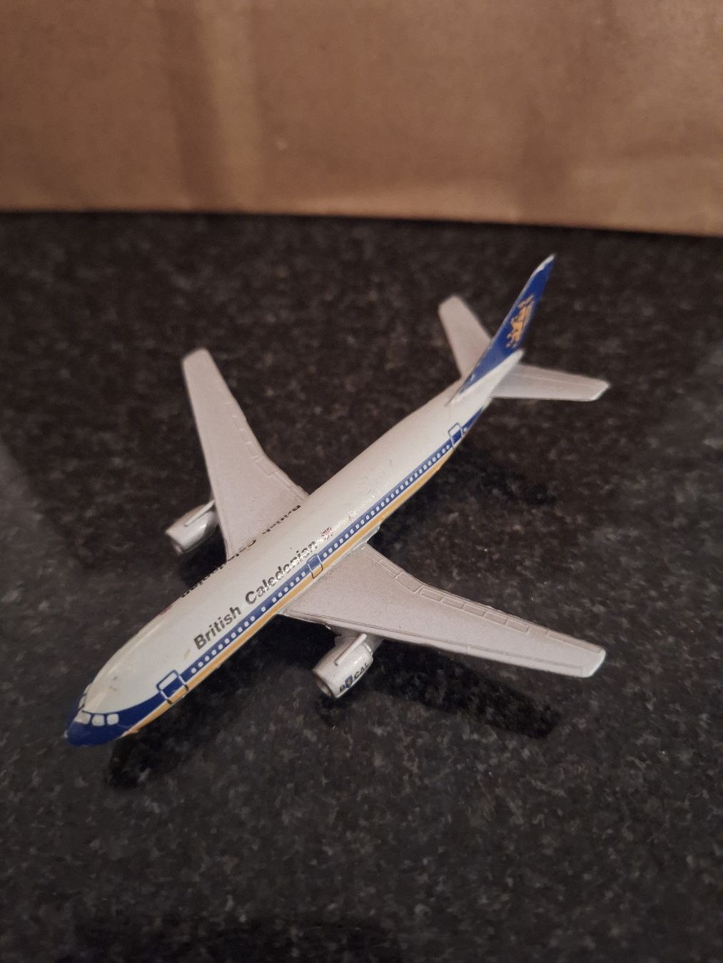 Airbus Kit di modellismo & Modellini statici: 5 Flugzeugmodelle 1:600 – Usato da Brugg AG venduto da ahauserd 1