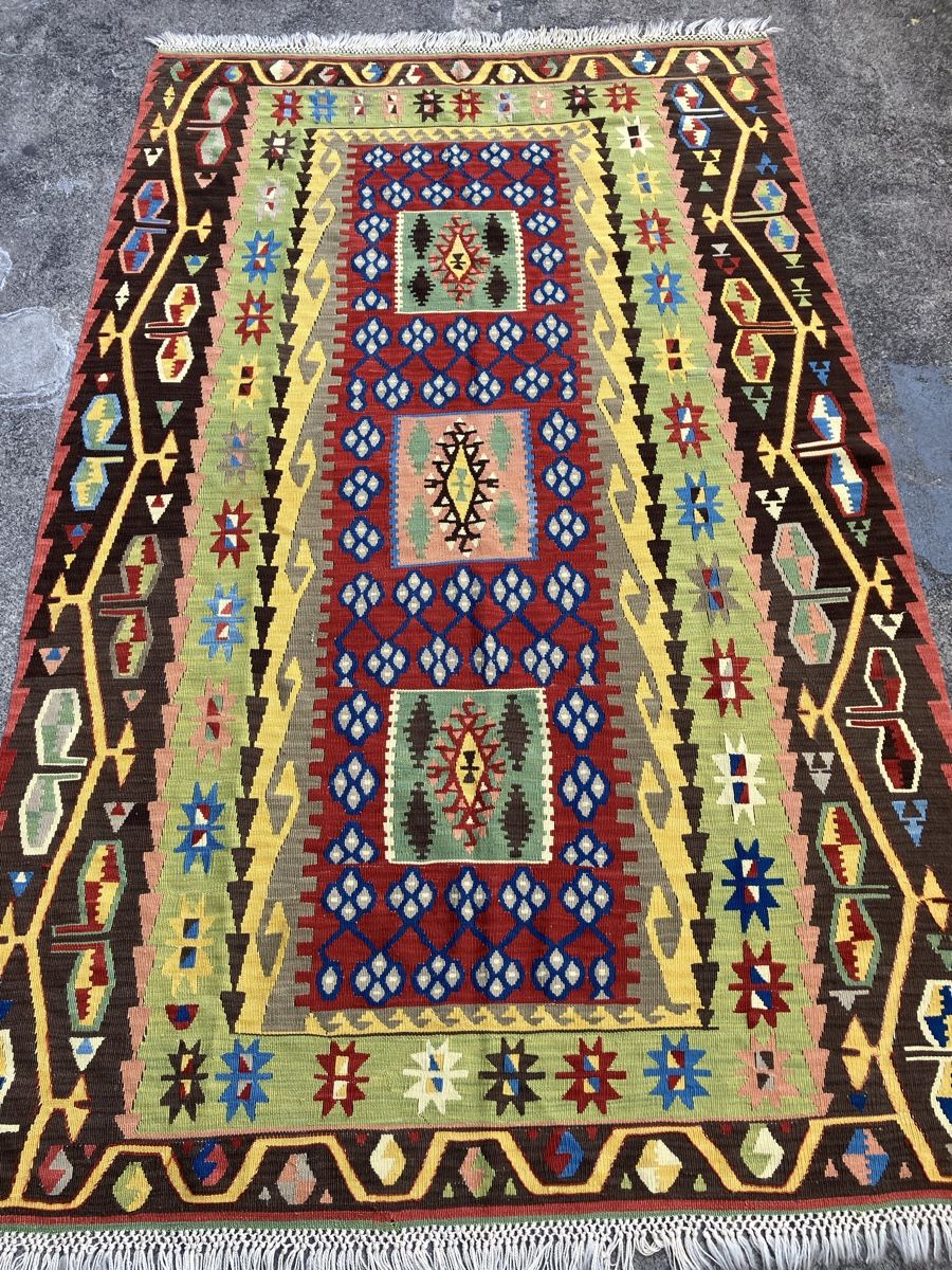 Teppiche: Kelim Teppich Flachgewebe Top Zustand 245x155cm – Gebraucht aus Zürich von Artnuvo 1