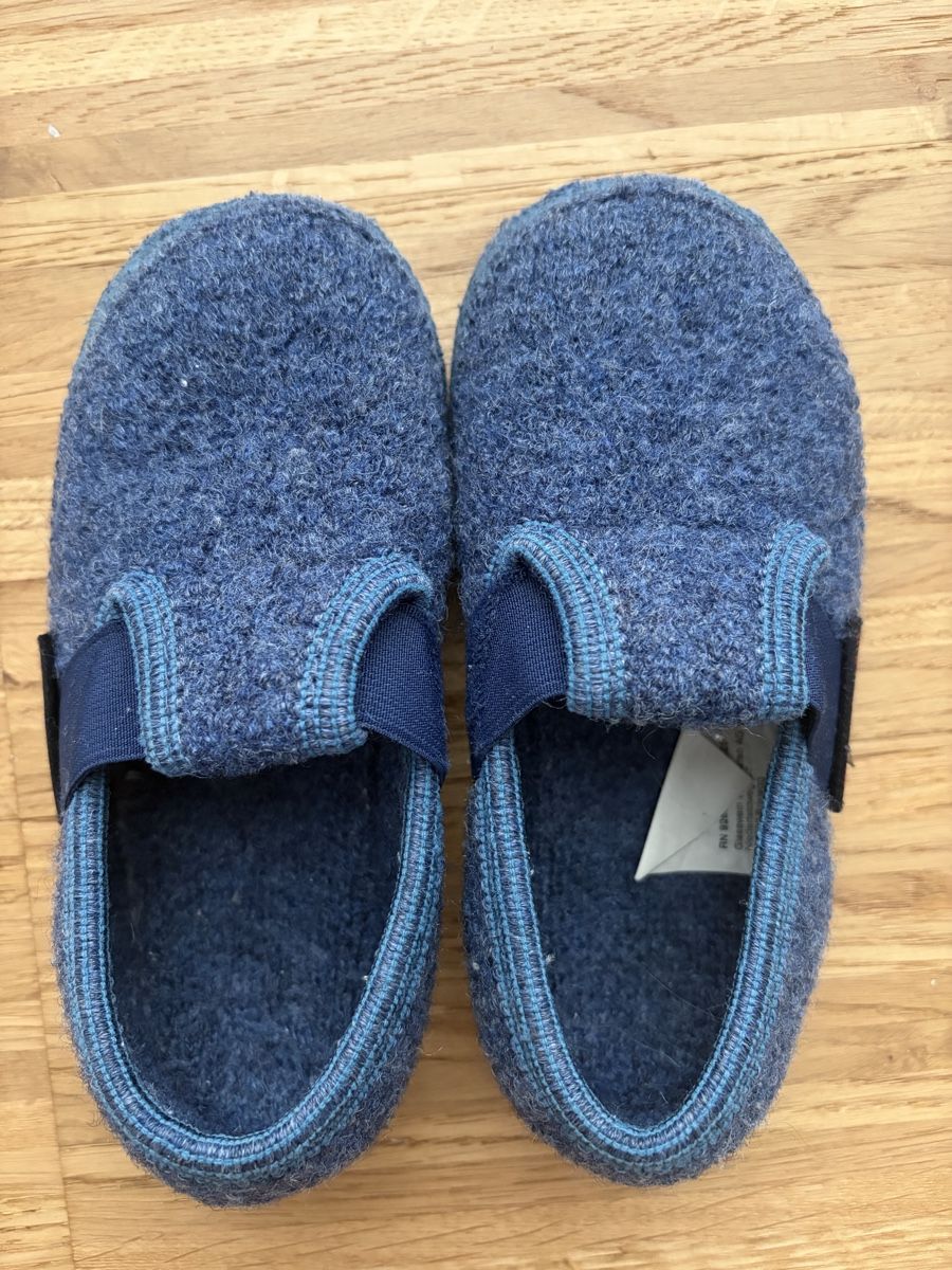 Schuhe für Jungen: Gisswein Hausschuhe Gr. 27 – Gebraucht aus Flüelen von Lulu2204