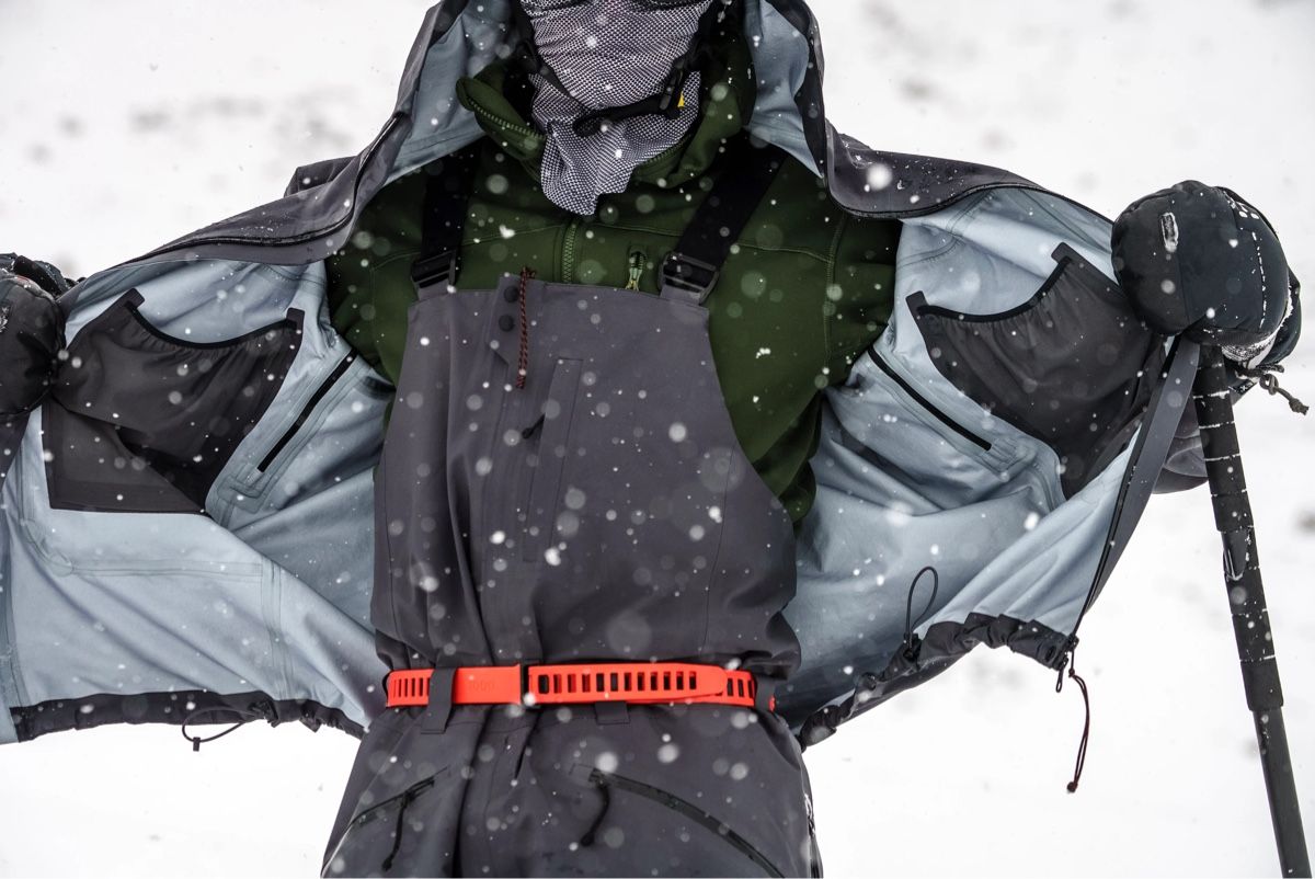 Haglöfs Giacche: 1000 Skis x Haglöfs – Nuovo e nell'imballaggio originale da Zofingen venduto da Army07 5