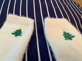 1 Paar weisse Weihnachtssocken, Sujet Tannenbaum, Polyester