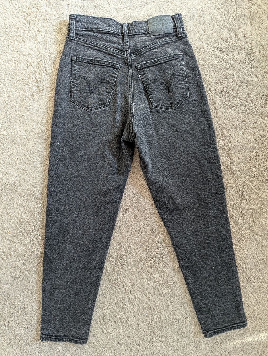 Levi's Jeans: jean Levi's 26 – Usato da Montreux venduto da dem_gyt9 2
