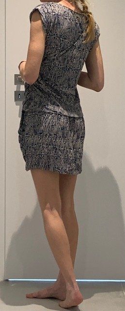 Hugo Boss Kleider: petite robe en coton et élastance de Hugo Boss T.34 – Neu (gemäss Beschreibung) aus St-Aubin-Sauges von Juliezan 1
