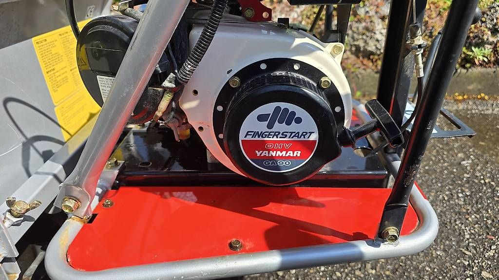 Carriole: Brouette à moteur Yanmar – Usato da Aigle venduto da tauxedenis 2