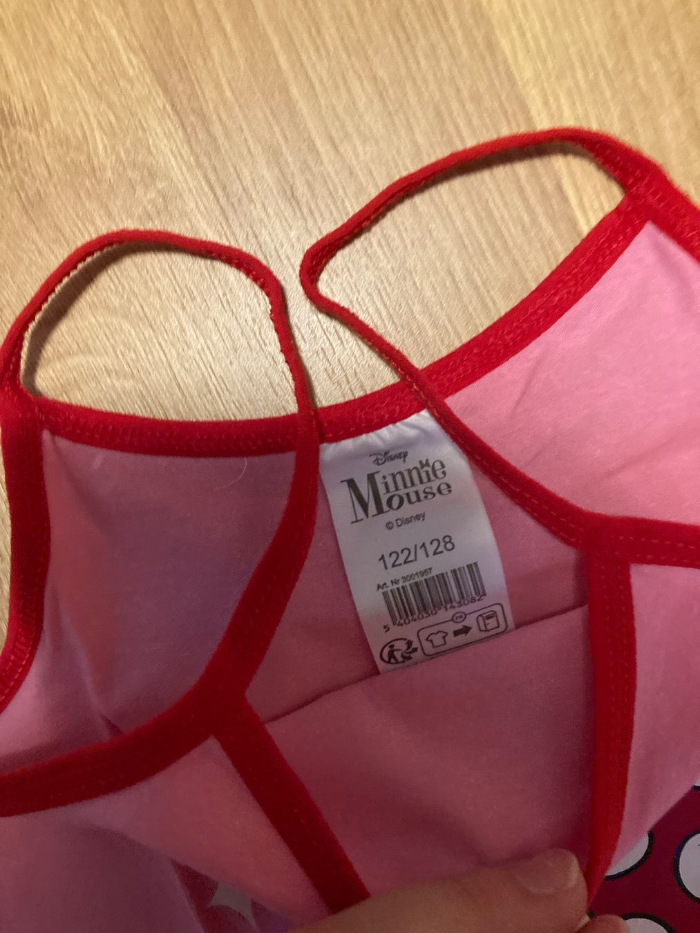 Blusen, T-Shirts & Tops: Minnie Mouse Mädchen Top Gr. 122/128 – Gebraucht aus Emmenbrücke von JJ_89 3