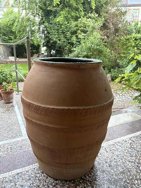 Vasi & Recipienti: Amphore für drinnen oder draussen – Usato da Basel venduto da SophieLBasel 2