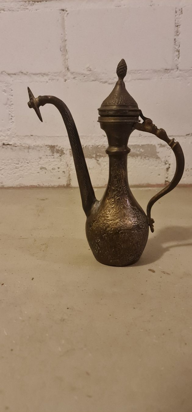 Teiere: orientalische Teekanne massiv Messing – Usato da Wallbach venduto da Ramsesv