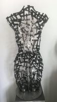 Eisenskulptur Kunstobjekt Torso Rücken