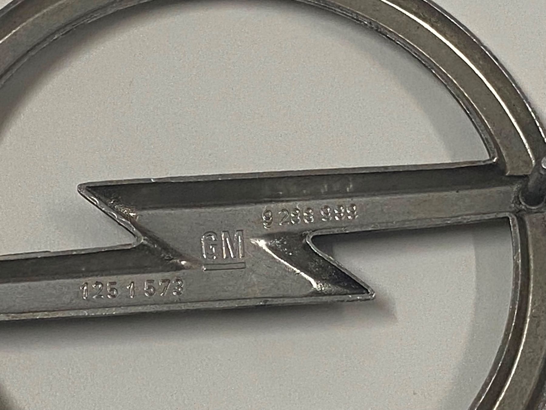Opel Sonstiges Fahrzeugzubehör: Zwei Vintage Original OPEL Emblem – Gebraucht aus Dübendorf von lan1808 7