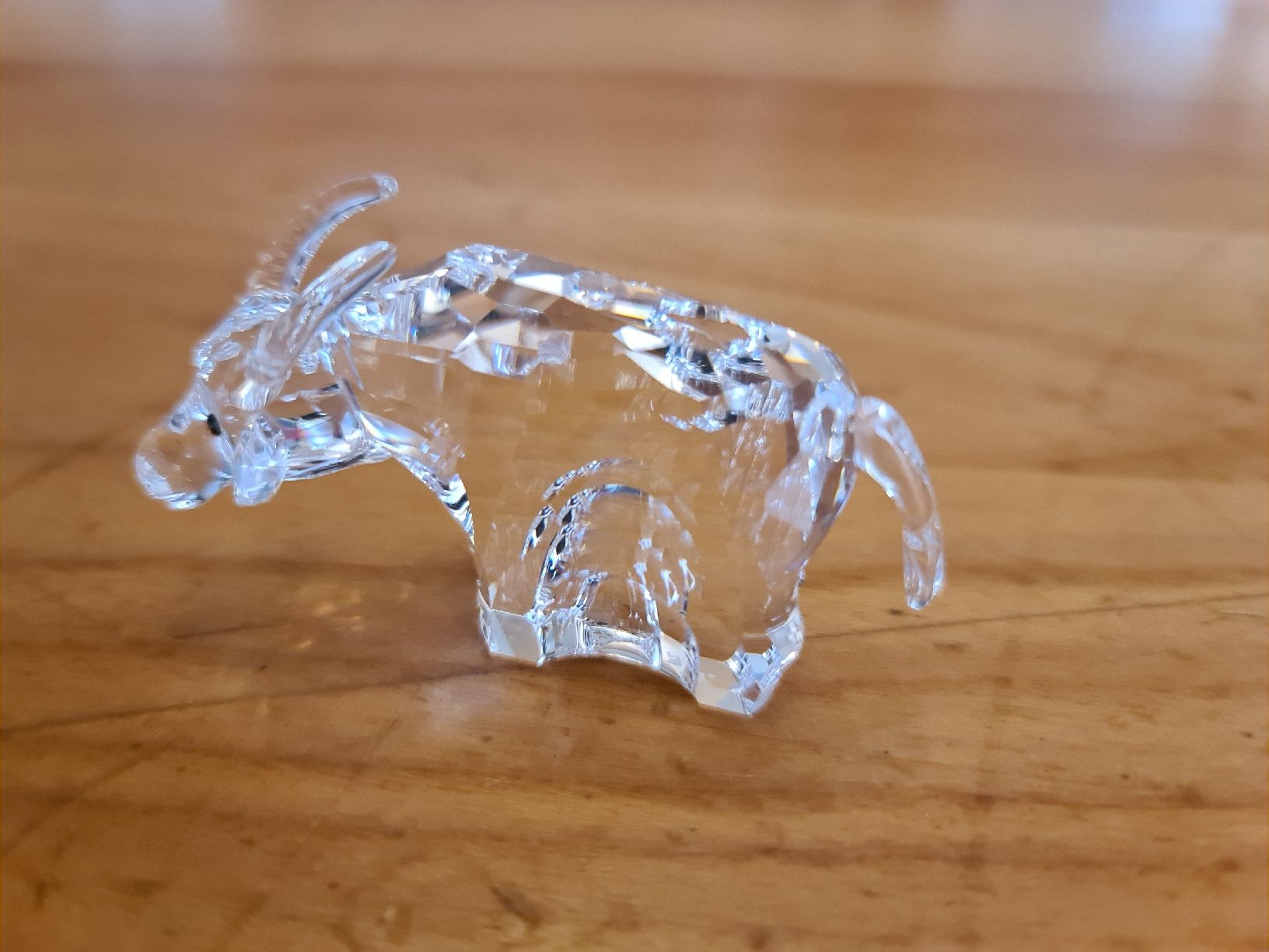 Swarovski Statuette: Swarovski Figur Sternzeichen Ochse Originalverpackt – Usato da henau venduto da Rockj 1