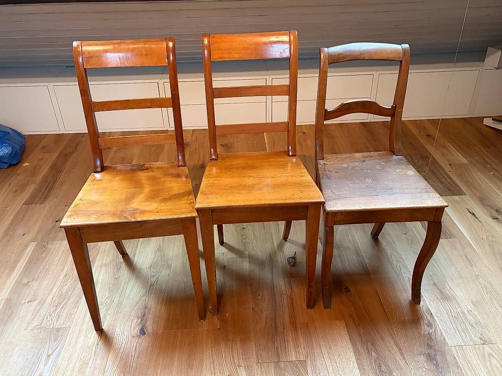Sedie: 3 Biedermeier Stühle / Holzstühle – Usato da Basel venduto da carmina.grob