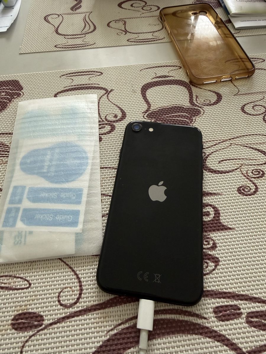 Apple Telefoni cellulari / Smartphones: Apple IPhone SE 2021 – Usato da Chur venduto da pau_vv7k 2