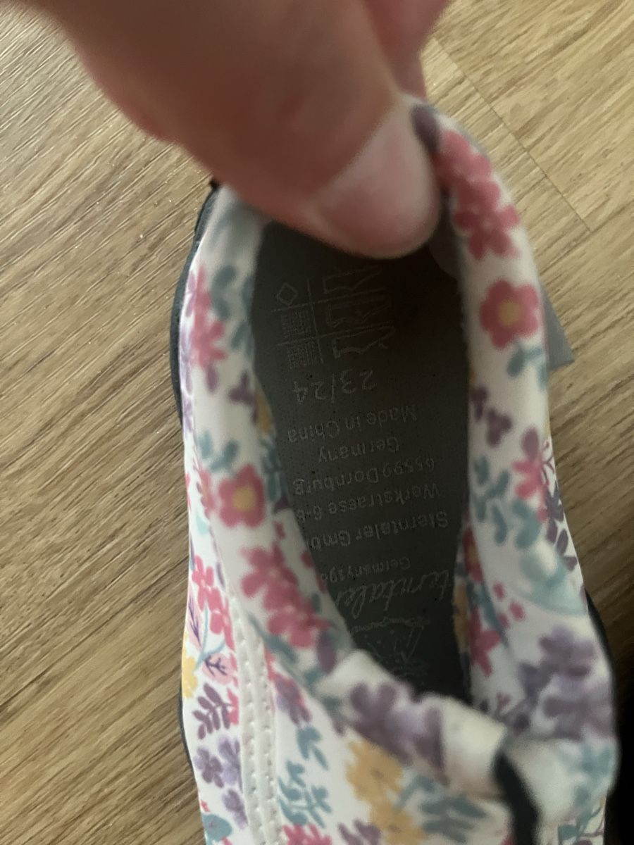 Chaussures garçon: Badeschuhe Gr. 22/23 – D'occasion à Unterägeri par mar_6gzc 1