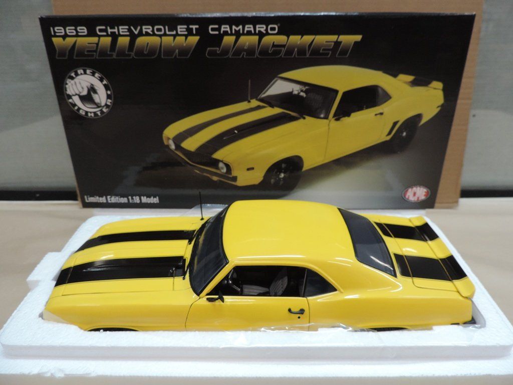 Chevrolet Modellini d'auto: 1969 Chevrolet Camaro ACME 1:18 – Nuovo e nell'imballaggio originale da Epautheyres venduto da LordSkull