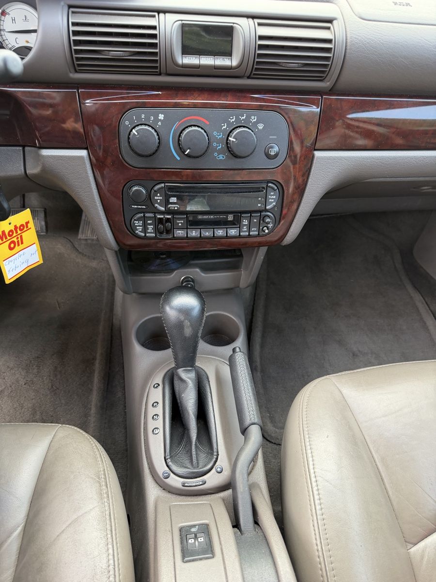 Chrysler Autos: Chrysler Sebring 2.7L Benzin Automatic – D'occasion à Mollis par BSL10 4